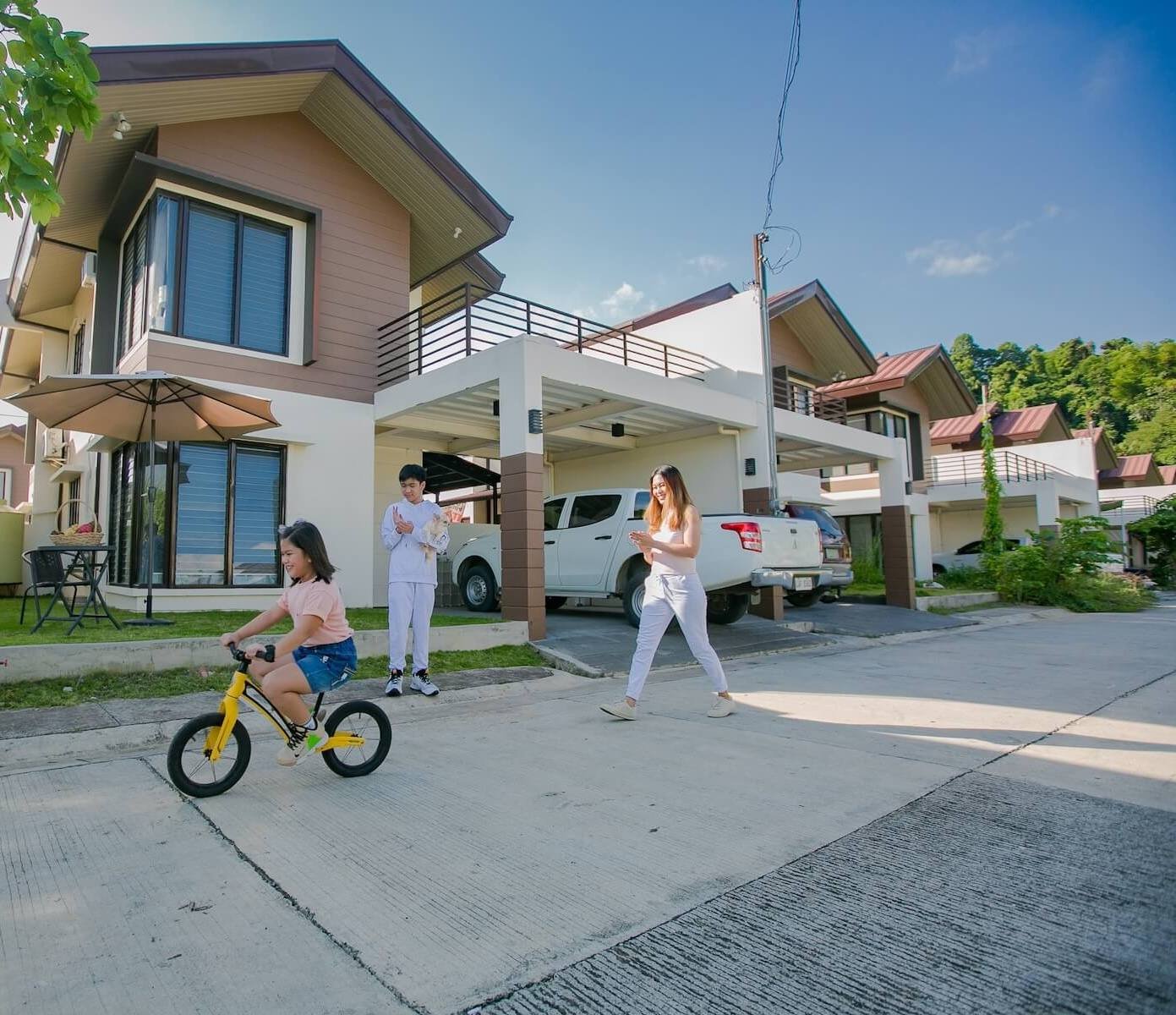 2 Storey with Balcony