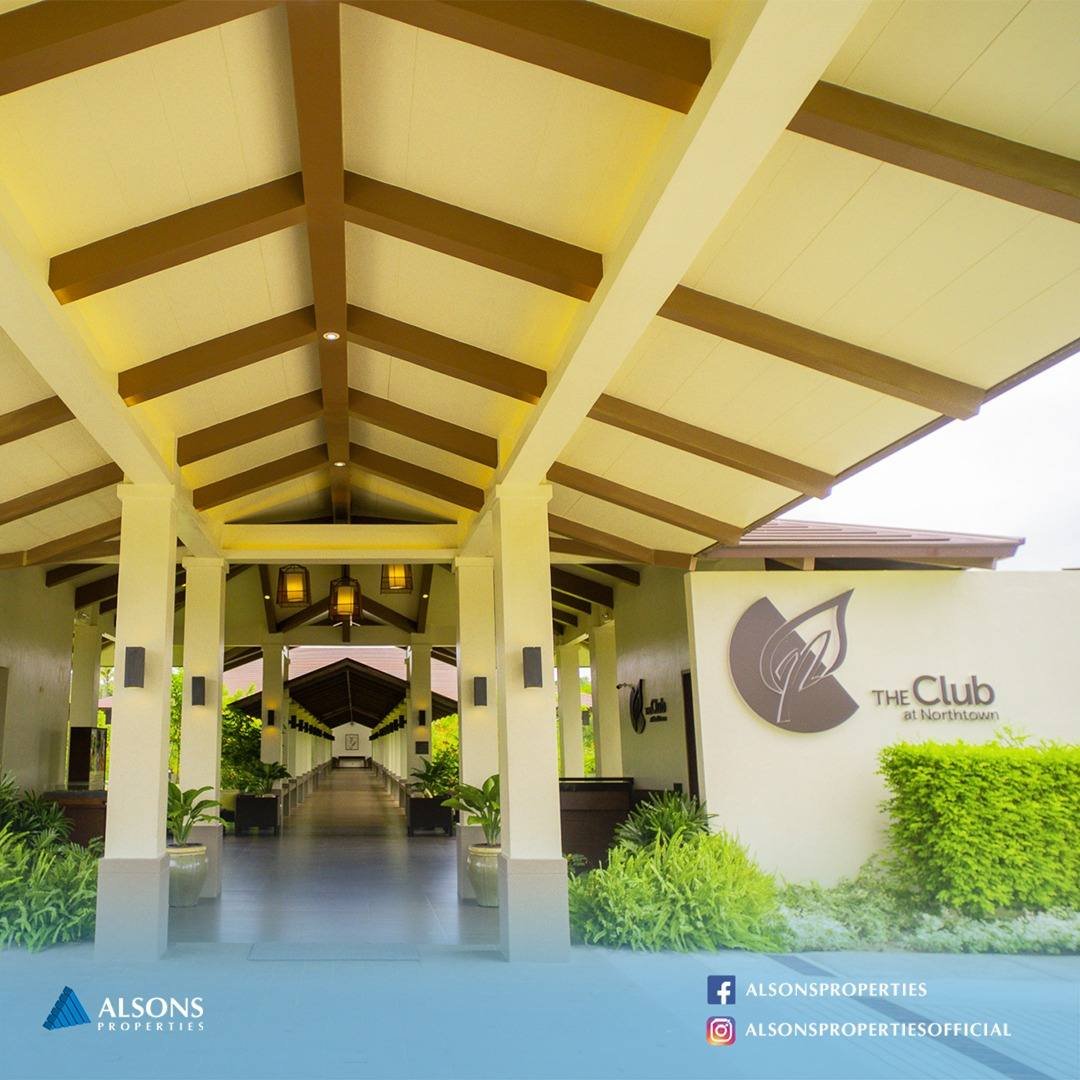 The Club At Northtown Lobby